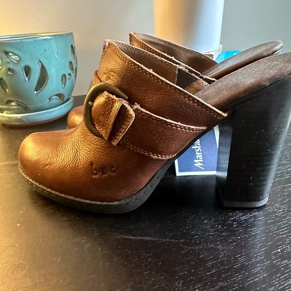b.o.c. leather clogs - Picture 4 of 5